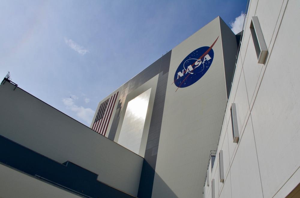 The Weekend Leader - NASA completes rocket engine test series for lunar mission